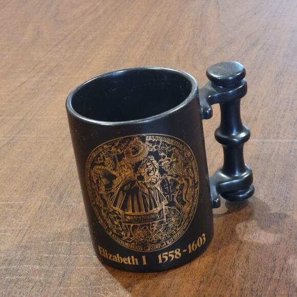 Portmeirion Pottery Hampton Court Palace Elizabeth I Mug 1558-1603 Black Gold - Picture 1 of 11